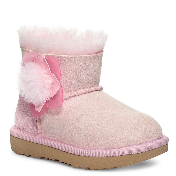 girls pink uggs